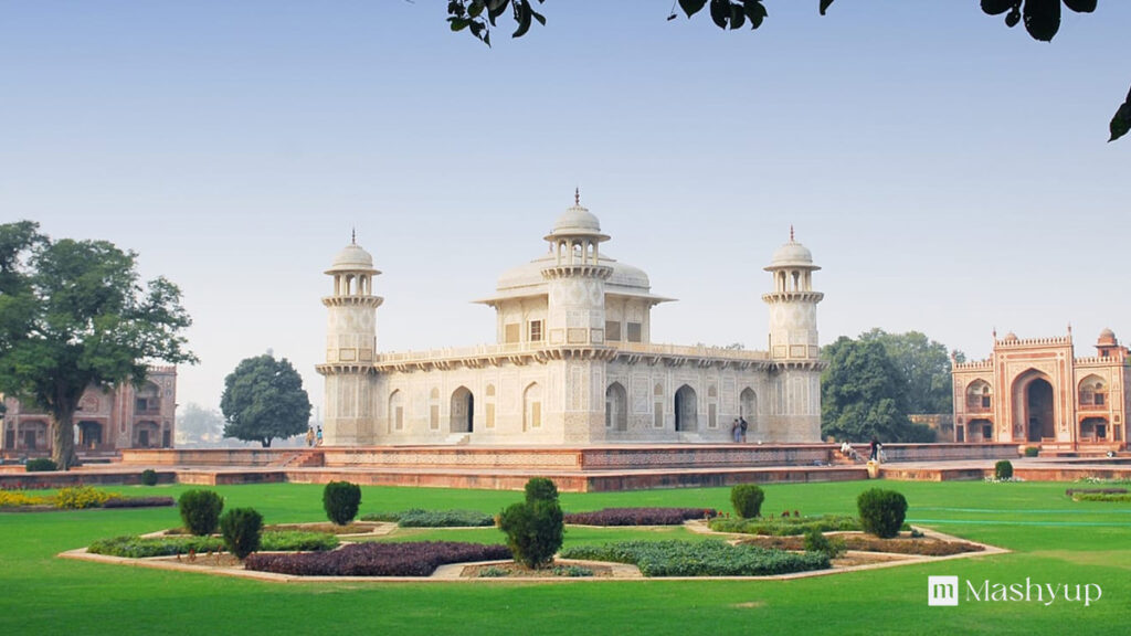 Itimad-ud-Daulah'sTomb