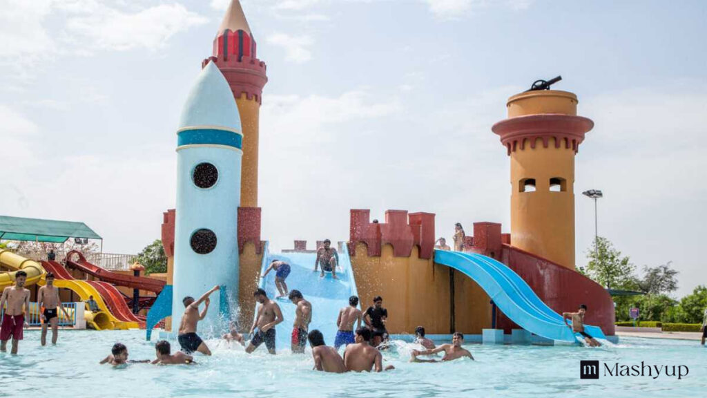 Dolphin Water Park 